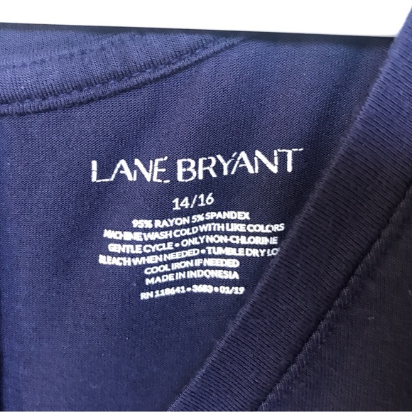 Lane Bryant Tee Sz14-16 Drk Blue V Neck Sleeveless Tunic Style nice - Picture 3 of 6